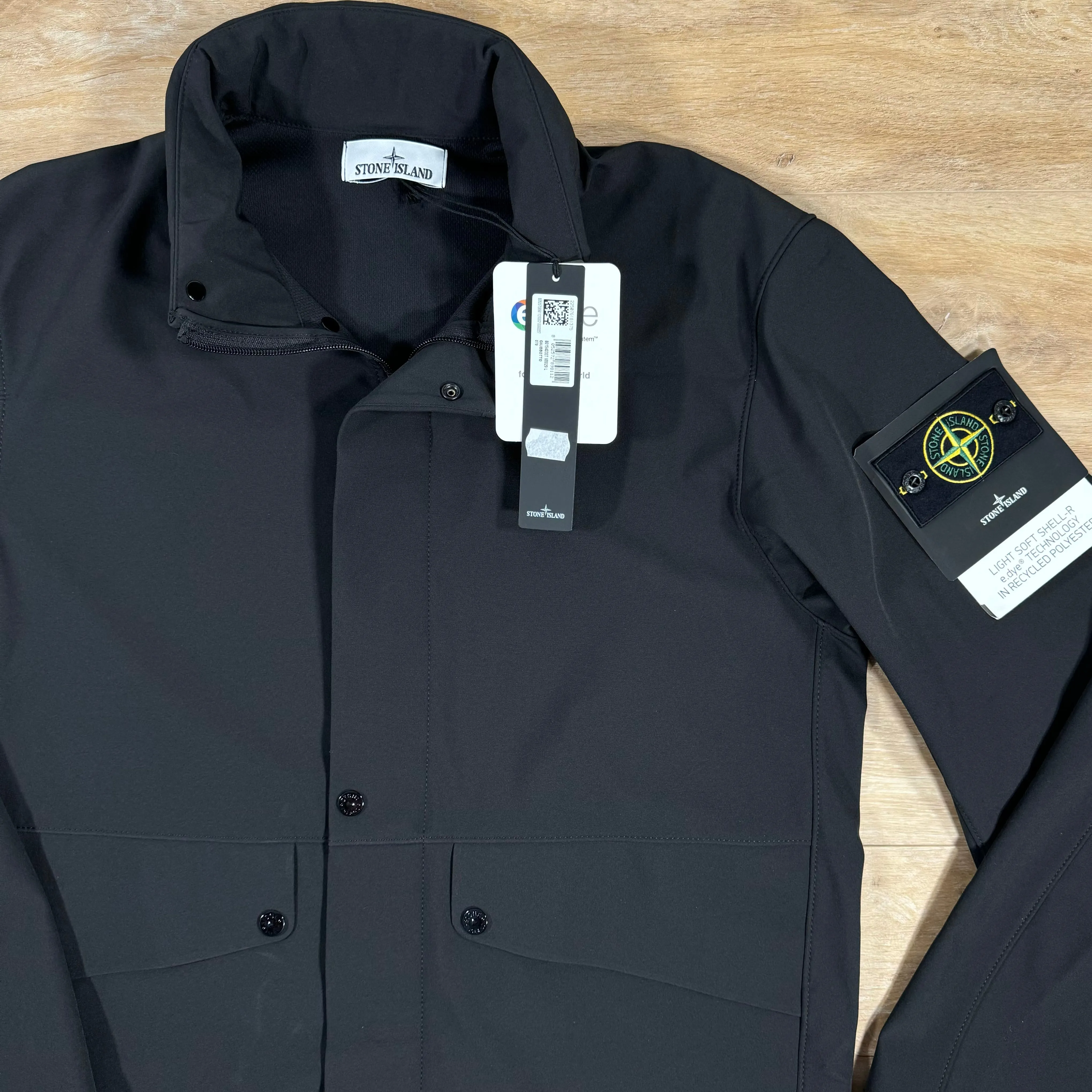 Stone Island Light Soft Shell-R Jacket in Black