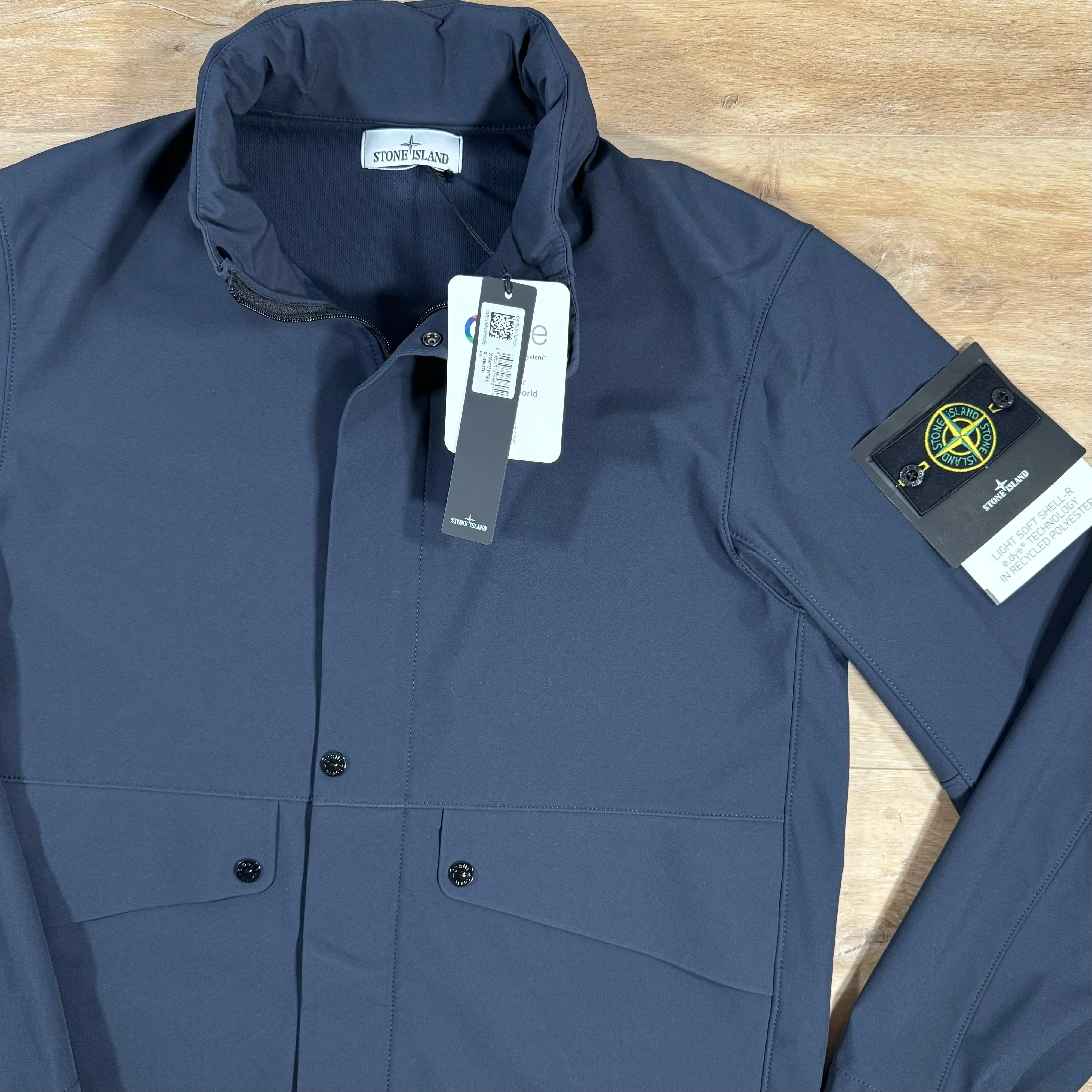 Stone Island Light Soft Shell-R Jacket in Navy